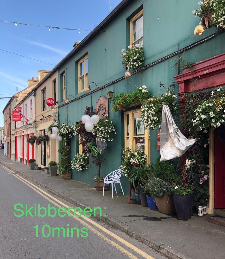 Streamside B And B With Parking Drimoleague エクステリア 写真